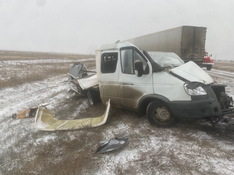 Госавтоинспекцией Черноярского района Астраханской области устанавливаются обстоятельства дорожно-транспортного происшествия